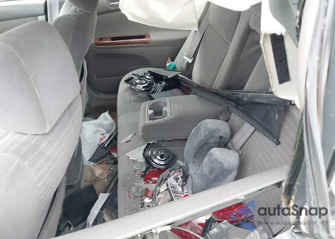 2006 Toyota Camry Xle z USA, uszkodzony, nr VIN 4T1BE30K46U662741